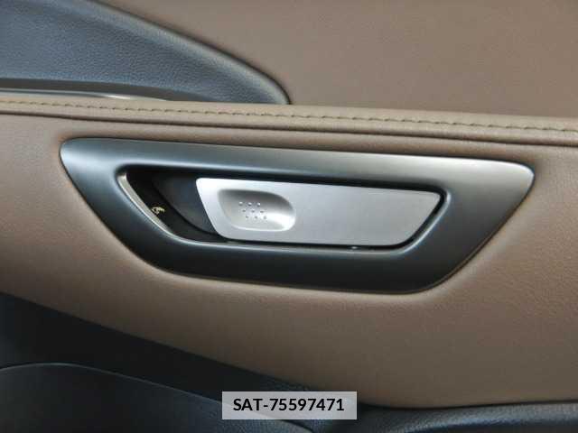 Lexus LBX 2024-12 7810905-12
