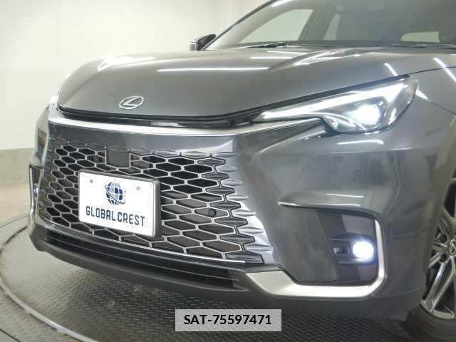 Lexus LBX 2024-12 7810905-14