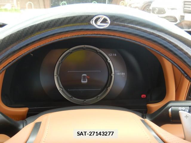Lexus LC 2017-09 7800885-14