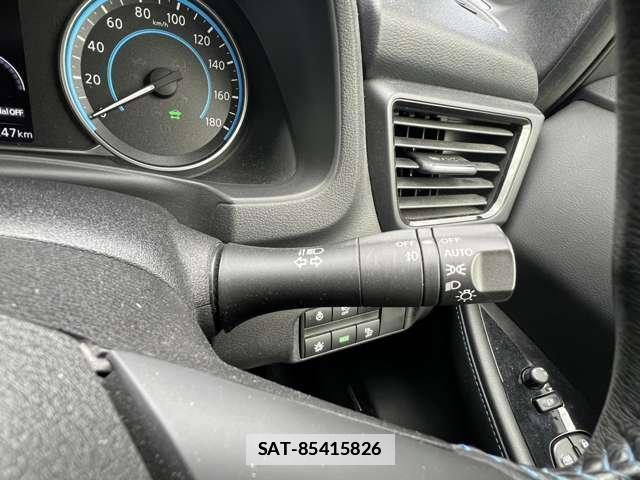 Nissan LEAF 2018-02 7793738-11