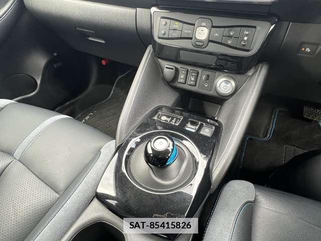 Nissan LEAF 2018-02 7793738-4