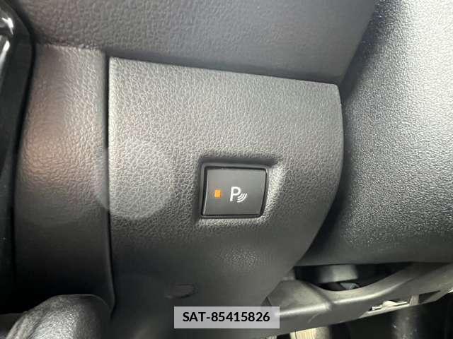 Nissan LEAF 2018-02 7793738-6