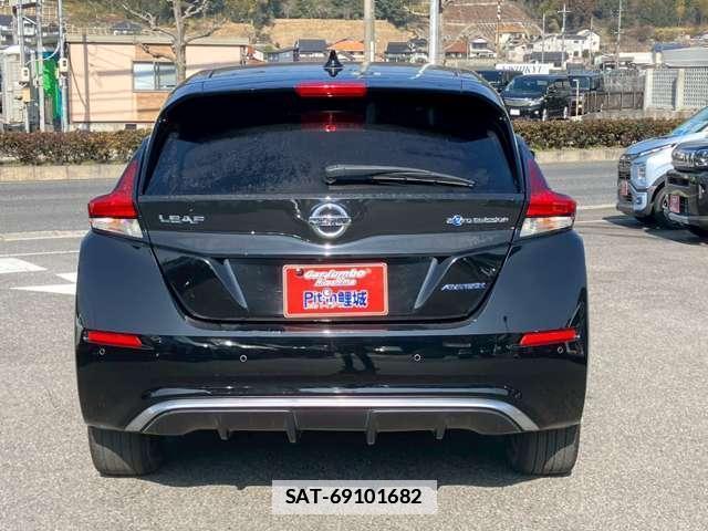 Nissan LEAF 2020-03 7795928-6
