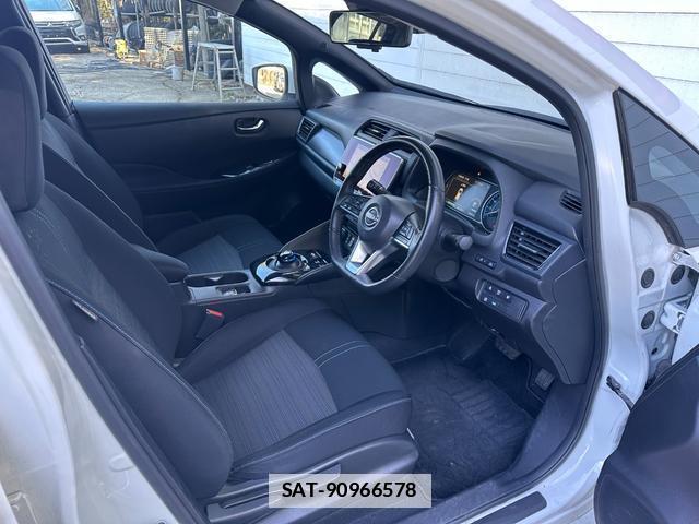 Nissan LEAF 2022-01 7800043-11