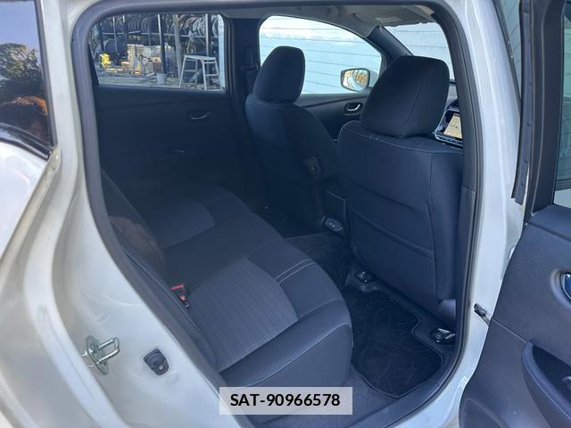 Nissan LEAF 2022-01 7800043-12