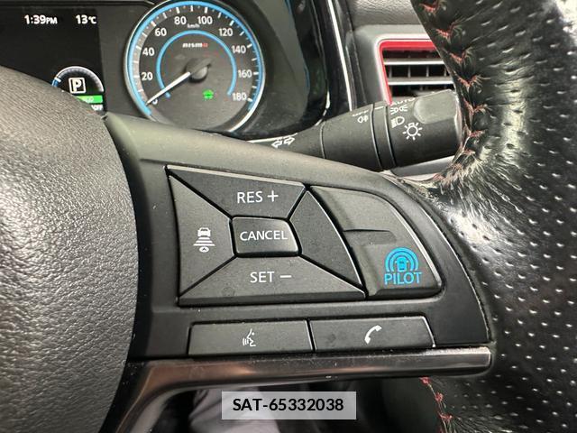 Nissan LEAF 2019-01 7800049-5