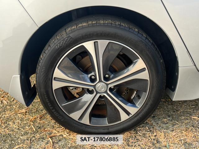 Nissan LEAF 2018-01 7800088-15