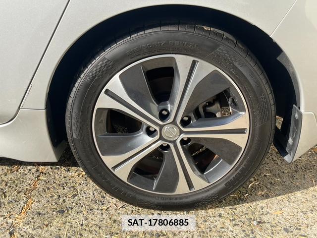 Nissan LEAF 2018-01 7800088-16
