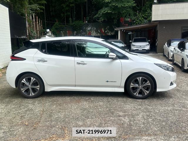 Nissan LEAF 2018-02 7800095-3