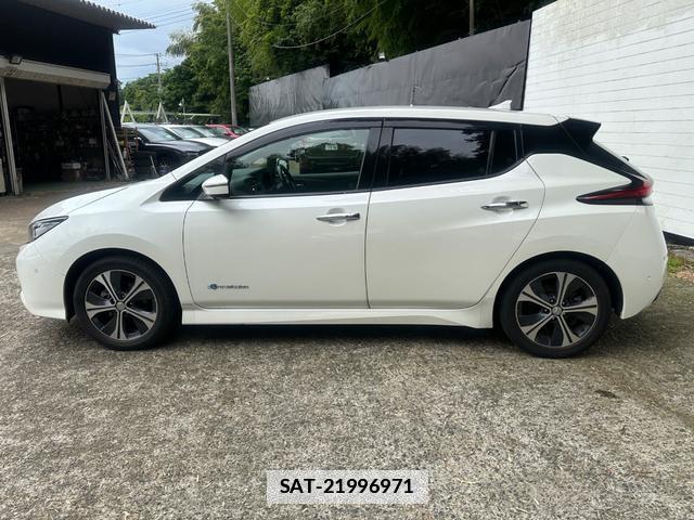 Nissan LEAF 2018-02 7800095-6