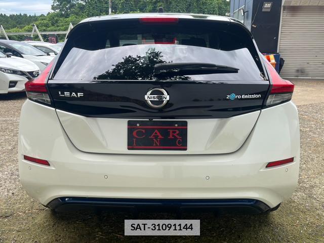 Nissan LEAF 2018-02 7800104-6