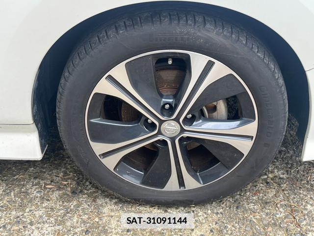 Nissan LEAF 2018-02 7800104-8