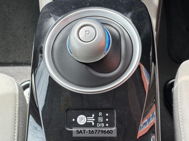 Nissan LEAF 2016-02 7801832-10
