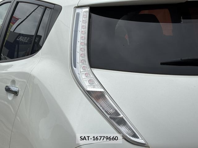 Nissan LEAF 2016-02 7801832-15