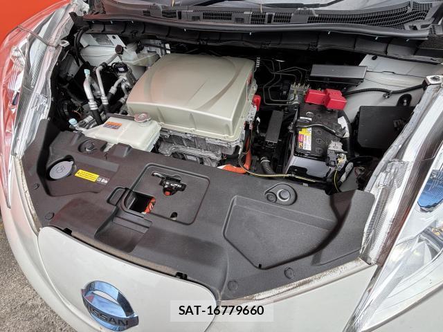 Nissan LEAF 2016-02 7801832-7
