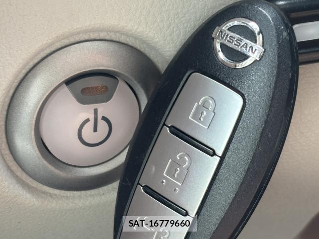 Nissan LEAF 2016-02 7801832-9
