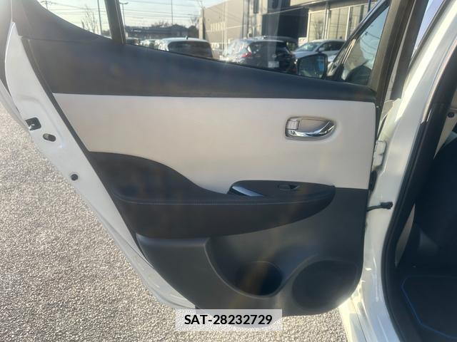 Nissan LEAF 2020-02 7803479-9
