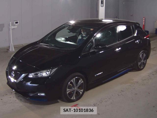 Nissan LEAF 2017-10 7810469-3