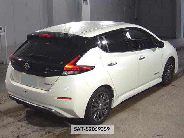 Nissan LEAF 2022-01 7810470-1