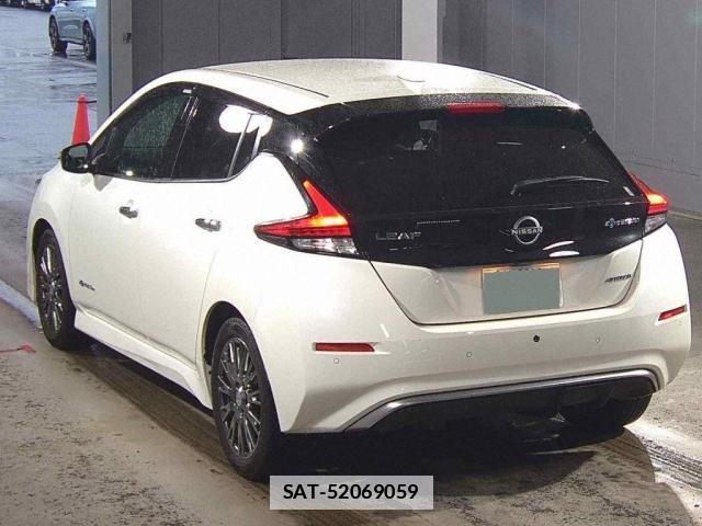Nissan LEAF 2022-01 7810470-3