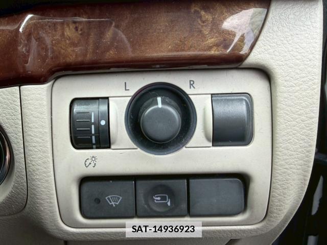 Subaru LEGACY TOURING WAGON 2009-04 7808590-12