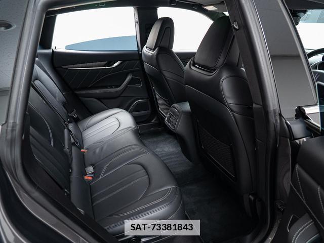Maserati LEVANTE 2021-06 7806584-10