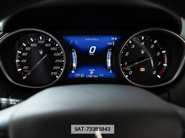 Maserati LEVANTE 2021-06 7806584-12
