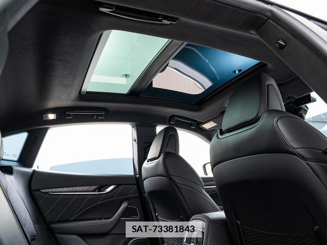 Maserati LEVANTE 2021-06 7806584-5