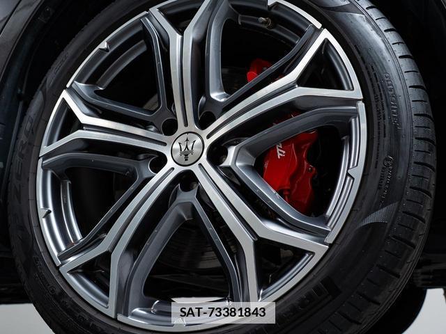 Maserati LEVANTE 2021-06 7806584-7