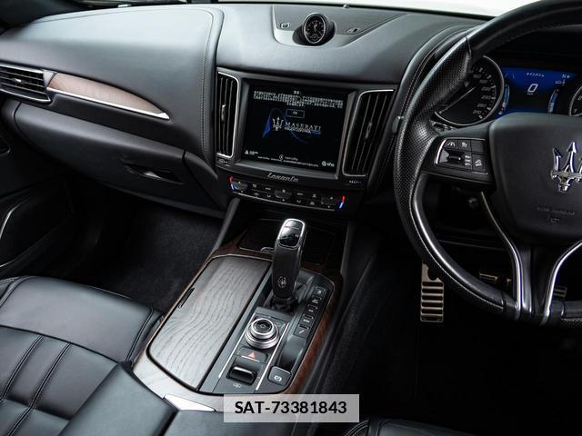 Maserati LEVANTE 2021-06 7806584-8