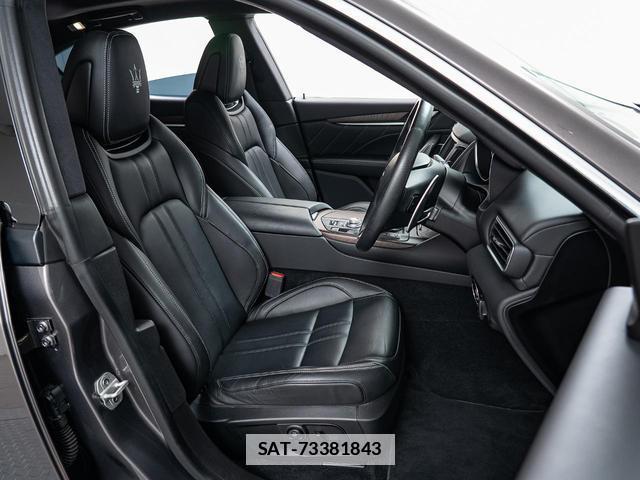 Maserati LEVANTE 2021-06 7806584-9