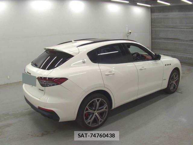 Maserati LEVANTE 2021-10 7809223-1