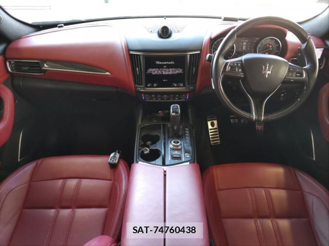 Maserati LEVANTE 2021-10 7809223-2