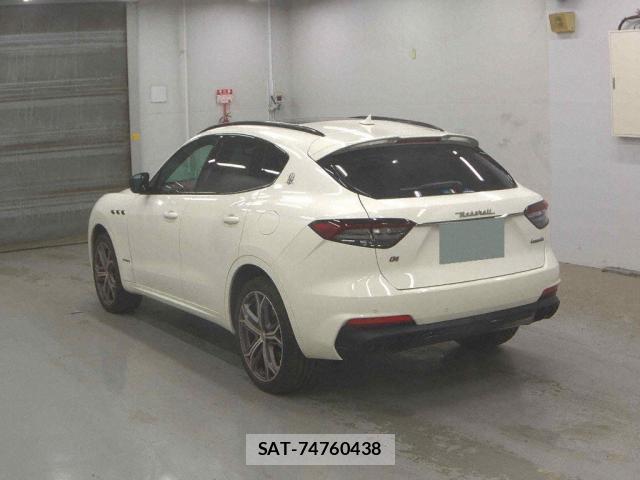 Maserati LEVANTE 2021-10 7809223-3