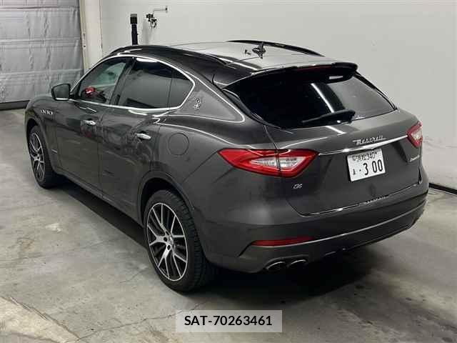 Maserati LEVANTE 2018-05 7810313-4