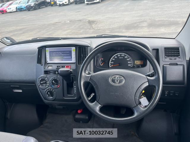 Toyota LITEACE VAN 2011-12 7805876-15