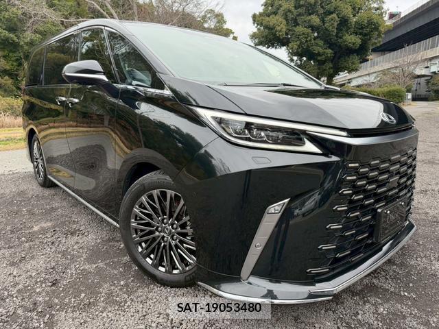 Lexus LM 2024-03 7794373-1