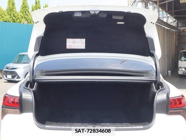 Lexus LS 2021-02 7793411-18
