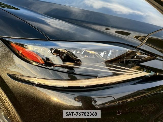 Lexus LS 2018-02 7794319-12