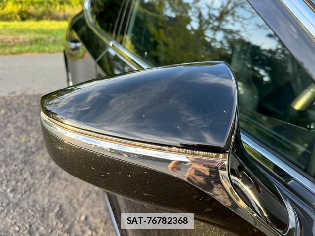 Lexus LS 2018-02 7794319-16