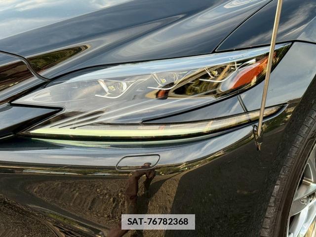 Lexus LS 2018-02 7794319-4