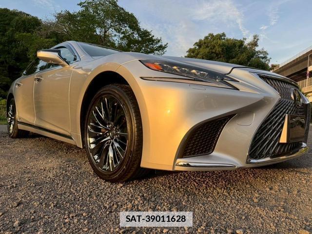 Lexus LS 2018-08 7794320-14