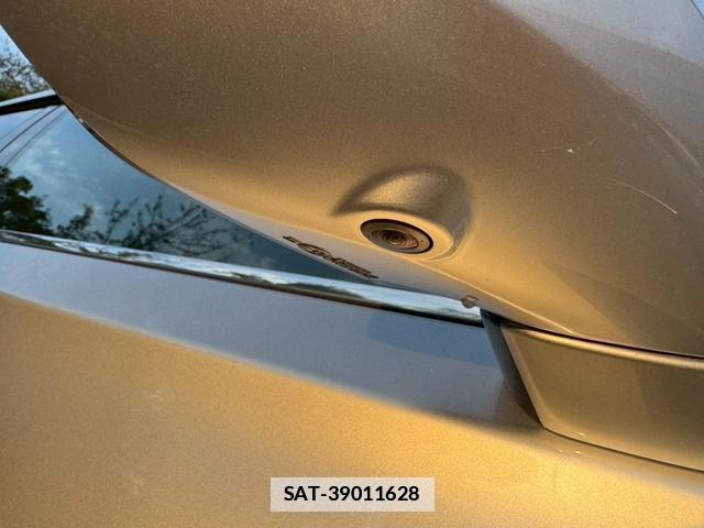 Lexus LS 2018-08 7794320-16