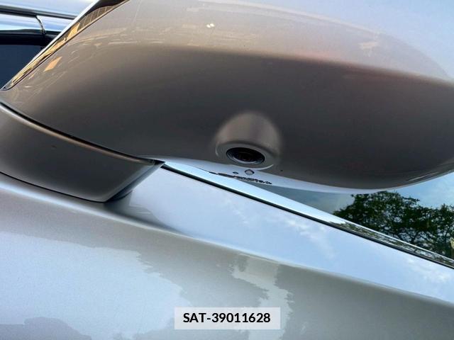 Lexus LS 2018-08 7794320-9