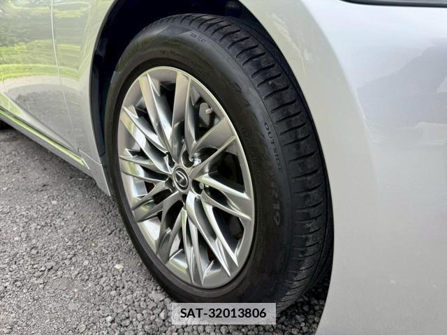 Lexus LS 2017-12 7794323-13