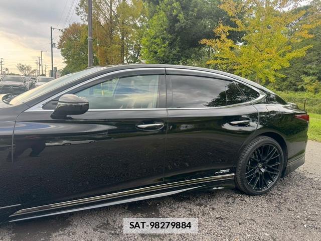 Lexus LS 2018-03 7794334-10