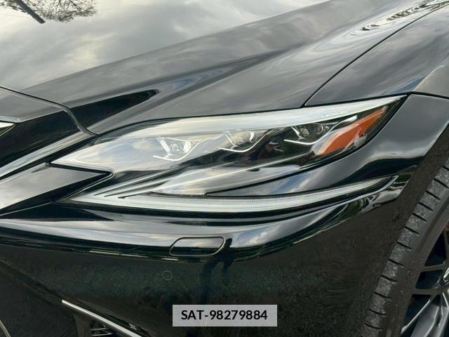 Lexus LS 2018-03 7794334-4
