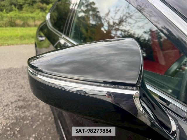 Lexus LS 2018-03 7794334-5