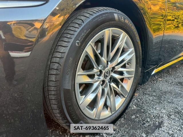 Lexus LS 2018-11 7794346-11