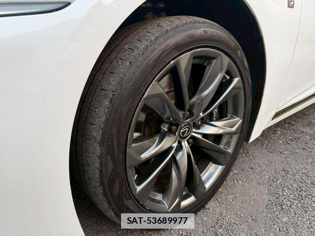 Lexus LS 2017-11 7794350-4